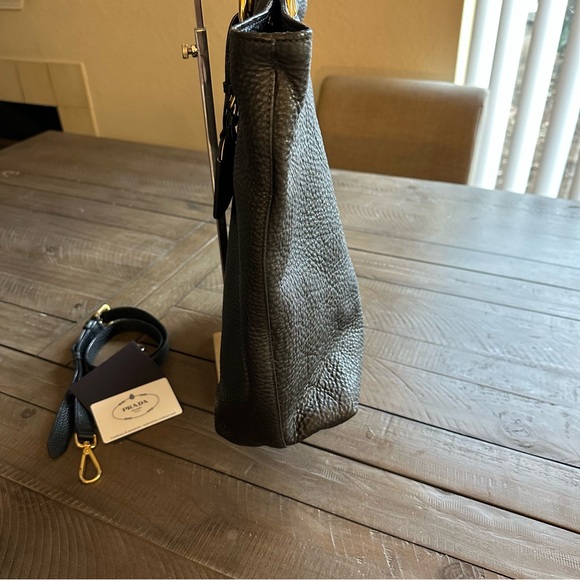 🔥SALE 🔥💎GUARANTEED AUTHENTIC PRADA Vitello Phenix Shopping Tote/MINT CONDITION 💎 - Picture 13 of 16